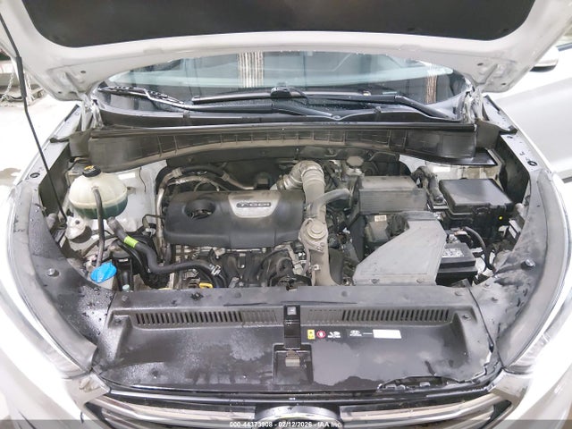 KM8J3CA21JU695365 Hyundai Tucson Limited