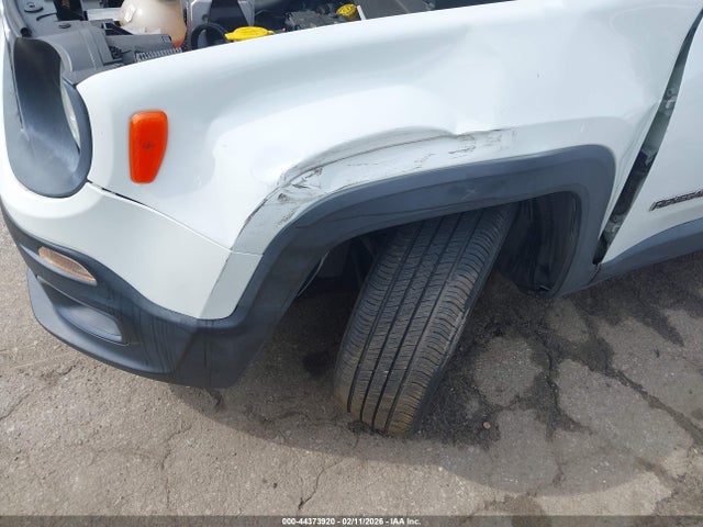 ZACCJABT1FPB44599 Jeep Renegade Latitude
