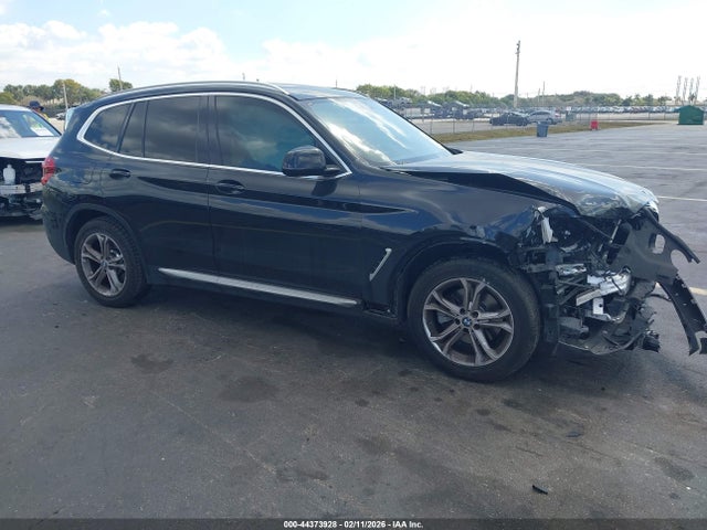 2021 BMW X3 5UXTY3C04M9H99111