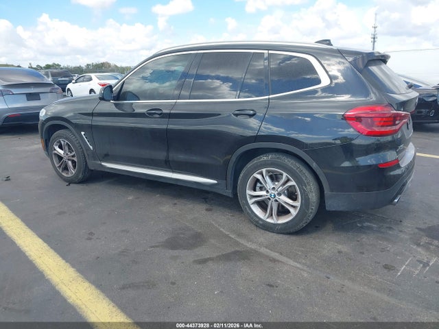 2021 BMW X3 5UXTY3C04M9H99111 Photo 2