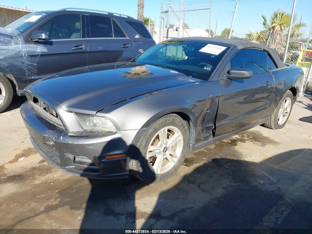 2013 FORD MUSTANG 1ZVBP8EM6D5260150 Photo 1