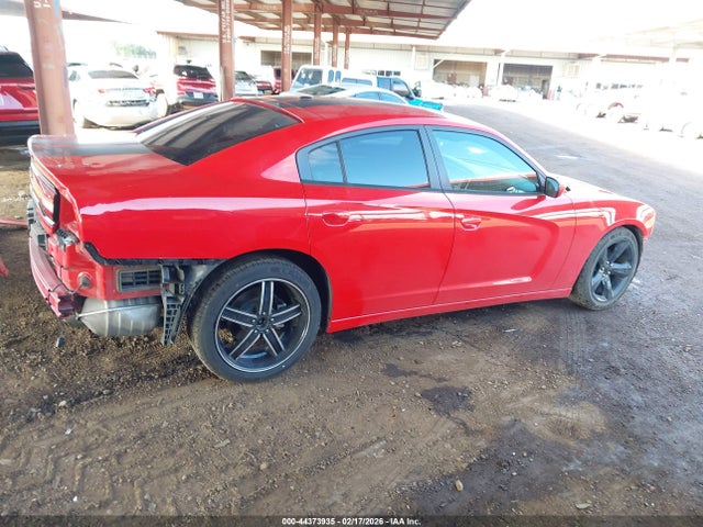 44373935 :رقم المزاد ، 2C3CDXHG1EH145146 vin ، 2014 Dodge Charger Sxt مزاد بيع