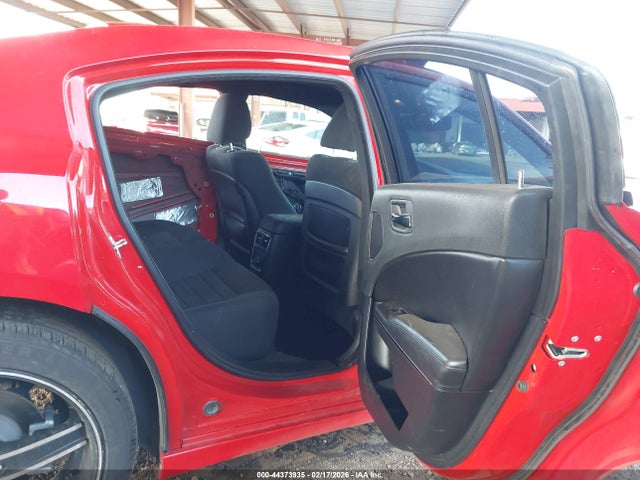 44373935 :رقم المزاد ، 2C3CDXHG1EH145146 vin ، 2014 Dodge Charger Sxt مزاد بيع