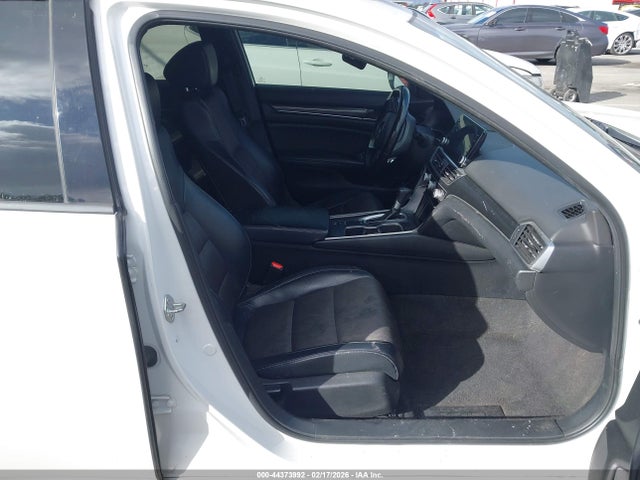 1HGCV1F30JA244167 Honda Accord Sport