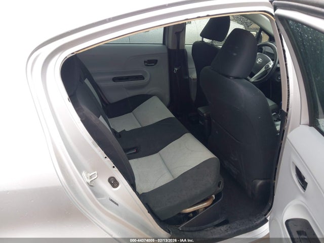 JTDKDTB35E1081536 Toyota Prius C Two