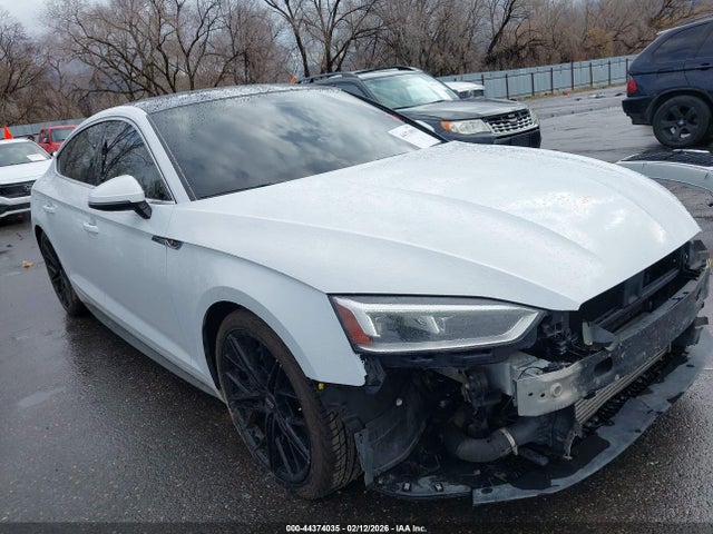44374035 :رقم المزاد ، WAUENDF54JA052967 vin ، 2018 Audi A5 2.0t Premium مزاد بيع