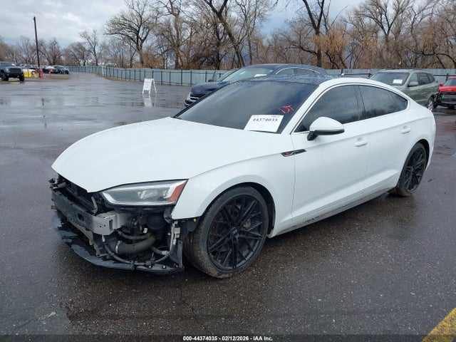 44374035 :رقم المزاد ، WAUENDF54JA052967 vin ، 2018 Audi A5 2.0t Premium مزاد بيع