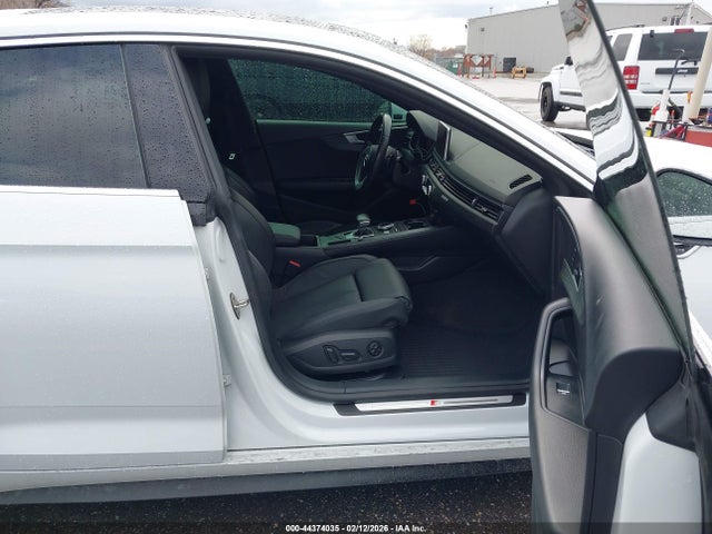 44374035 :رقم المزاد ، WAUENDF54JA052967 vin ، 2018 Audi A5 2.0t Premium مزاد بيع