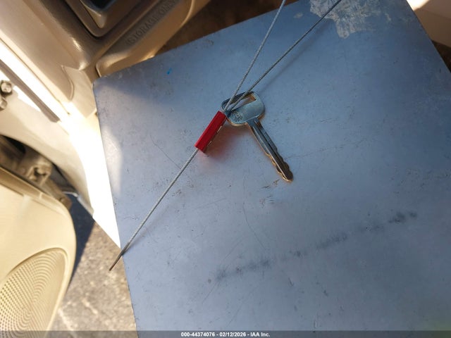 2001 TOYOTA COROLLA 2T1BR12E31C394212 Photo 10