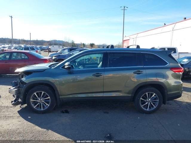 Toyota Highlander Xle 2018 5TDJZRFH3JS875910 Image 15