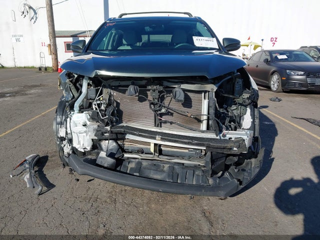 Toyota Highlander Xle 2018 5TDJZRFH3JS875910 Image 6