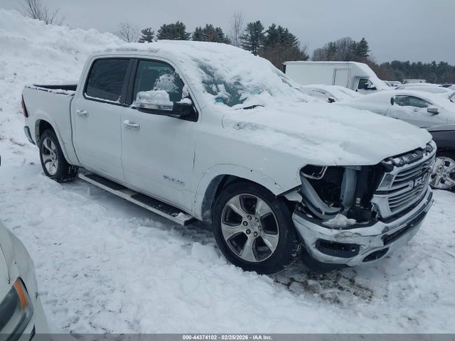 44374102 :رقم المزاد ، 1C6SRFJT5MN810217 vin ، 2021 Ram 1500 Laramie  4x4 5'7 Box مزاد بيع