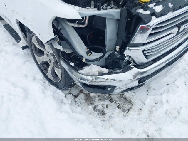 1C6SRFJT5MN810217 RAM 1500 Laramie 4x4 5&#039;7 Box