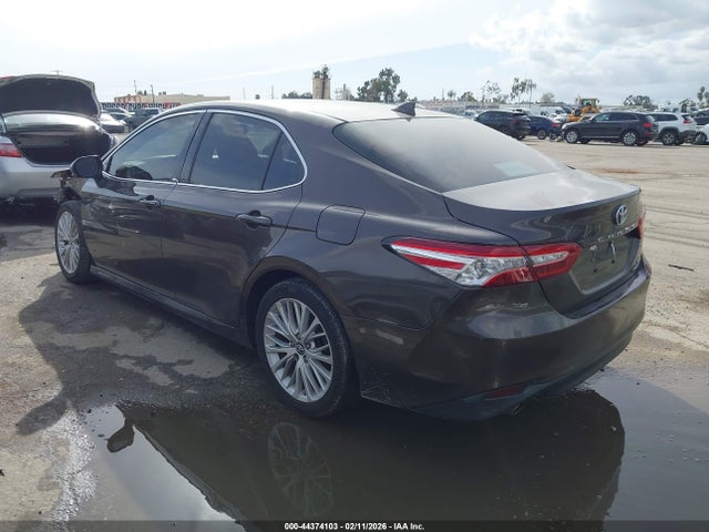 4T1B21HK5JU503124 Toyota Camry Hybrid Xle