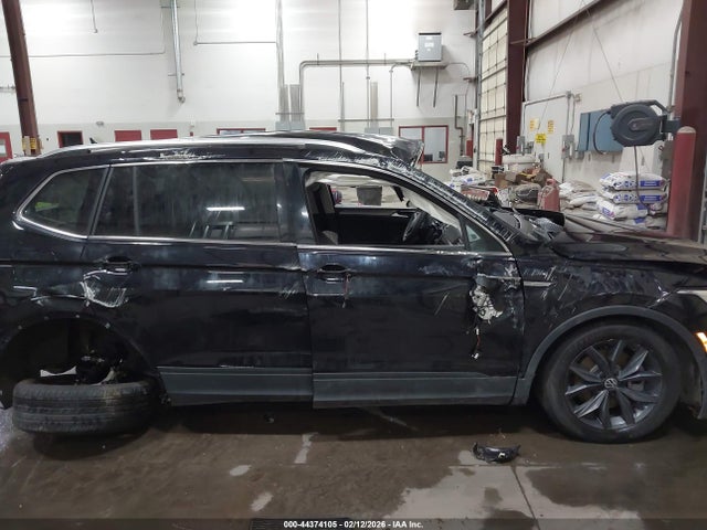 3VV3B7AX8PM114915 Volkswagen Tiguan 2.0t Se