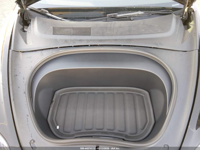 2025 TESLA MODEL 3 5YJ3E1EA1SF040243 Photo 9
