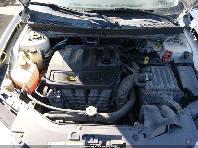 44374124 :رقم المزاد ، 1C3CC5FB6AN117066 vin ، 2010 Chrysler Sebring Limited مزاد بيع