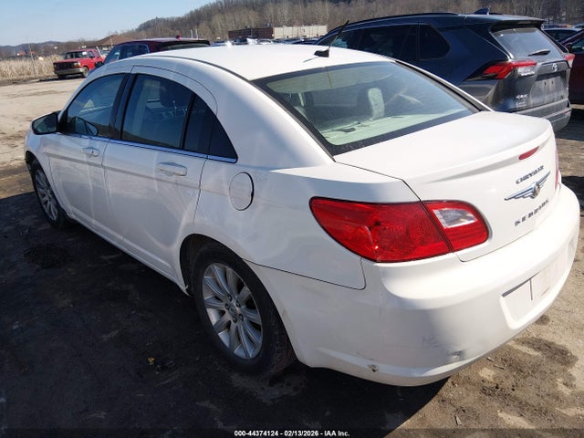 44374124 :رقم المزاد ، 1C3CC5FB6AN117066 vin ، 2010 Chrysler Sebring Limited مزاد بيع