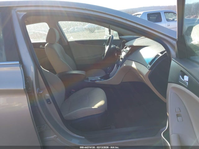 2011 HYUNDAI SONATA 5NPEB4AC1BH292151 Photo 4