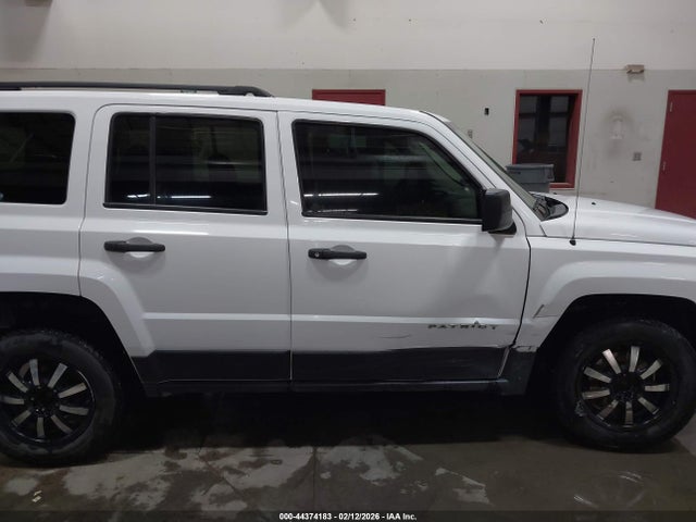 1C4NJRBB7GD646807 Jeep Patriot Sport