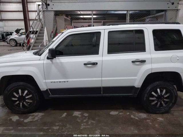 1C4NJRBB7GD646807 Jeep Patriot Sport