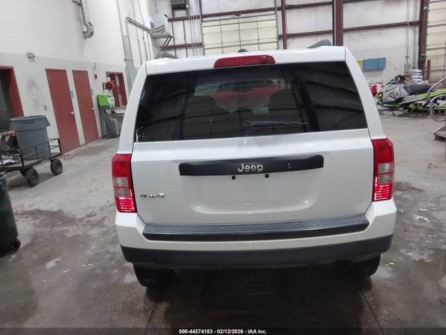 1C4NJRBB7GD646807 Jeep Patriot Sport