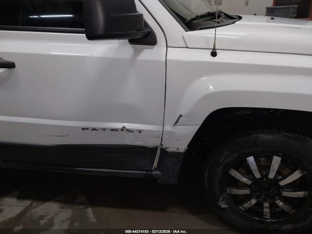1C4NJRBB7GD646807 Jeep Patriot Sport