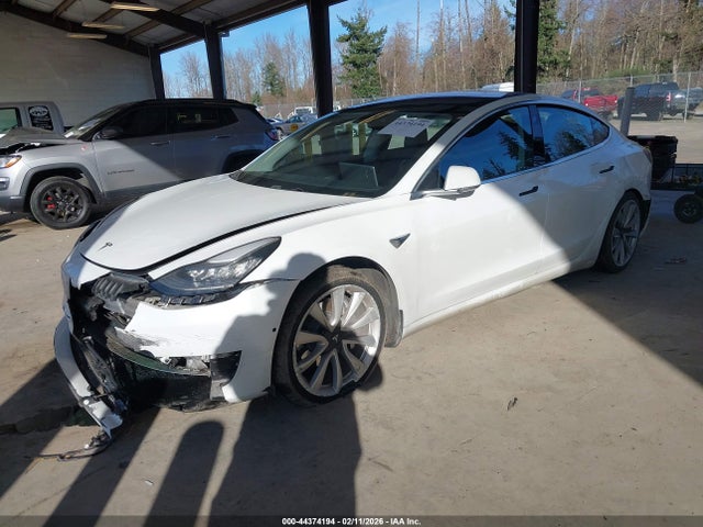 44374194 :رقم المزاد ، 5YJ3E1EA7JF012414 vin ، 2018 Tesla Model 3 Long Range/mid Range مزاد بيع