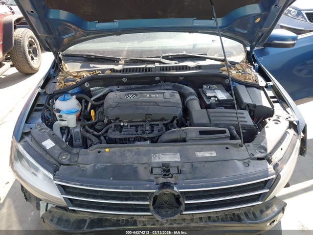 2015 Volkswagen Jetta 1.8t Se მანქანა იყიდება აუქციონზე, vin: 3VWD17AJ6FM410111, აუქციონის ნომერი: 44374213