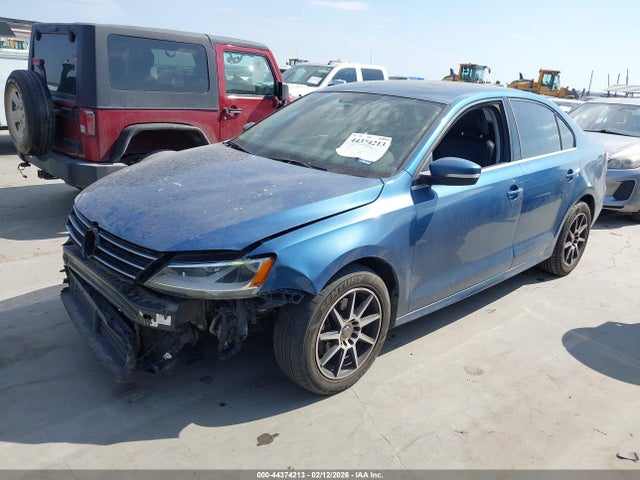 2015 Volkswagen Jetta 1.8t Se მანქანა იყიდება აუქციონზე, vin: 3VWD17AJ6FM410111, აუქციონის ნომერი: 44374213