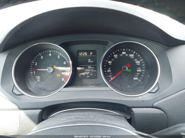 2015 Volkswagen Jetta 1.8t Se მანქანა იყიდება აუქციონზე, vin: 3VWD17AJ6FM410111, აუქციონის ნომერი: 44374213