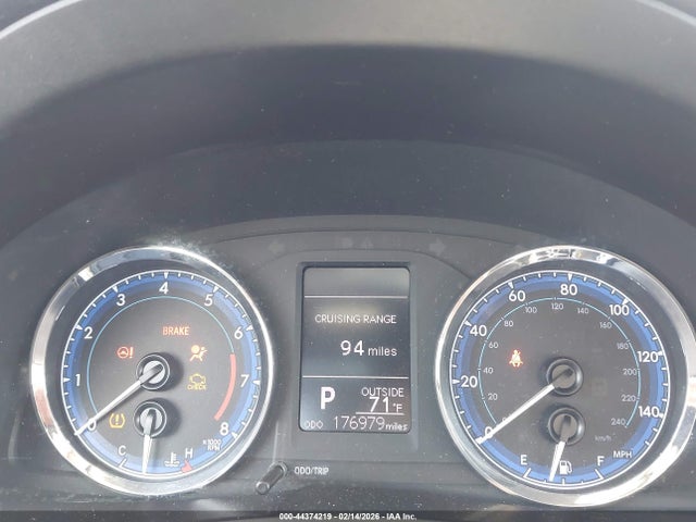 5YFBURHE8HP628715 Toyota COROLLA LE