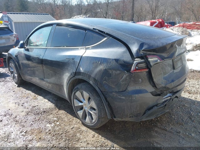 2024 TESLA MODEL Y 7SAYGDEE6RA219344 Photo 2