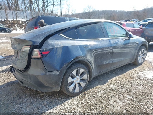 2024 TESLA MODEL Y 7SAYGDEE6RA219344 Photo 3