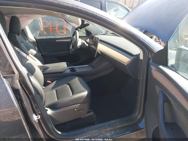 2024 TESLA MODEL Y 7SAYGDEE6RA219344 Photo 4