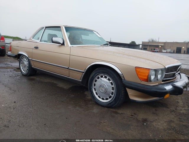 1988 MERCEDES-BENZ 560 WDBBA48D8JA078105
