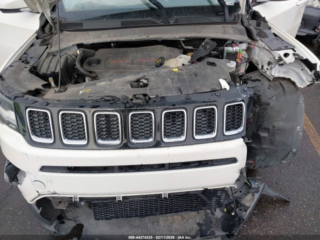 Jeep Compass Limited 4x4 2018 3C4NJDCB8JT281895 Image 10