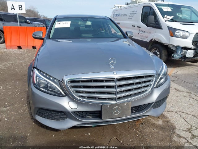 2015 Mercedes-benz C 300 Luxury 4matic მანქანა იყიდება აუქციონზე, vin: 55SWF4KBXFU017587, აუქციონის ნომერი: 44374332