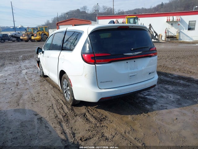 2024 CHRYSLER PACIFICA HYBRID 2C4RC1S75RR185115 Photo 2