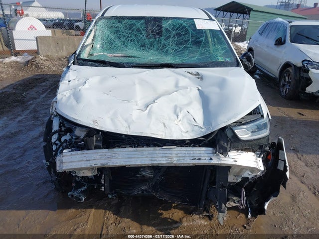 2024 CHRYSLER PACIFICA HYBRID 2C4RC1S75RR185115 Photo 5