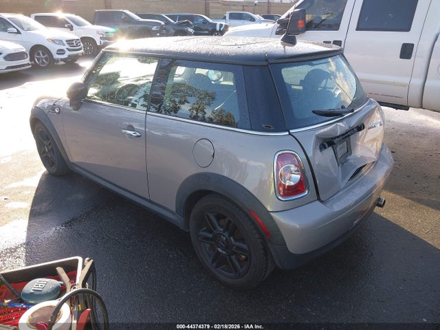 2013 MINI HARDTOP WMWSU3C55DT686298 Photo 2