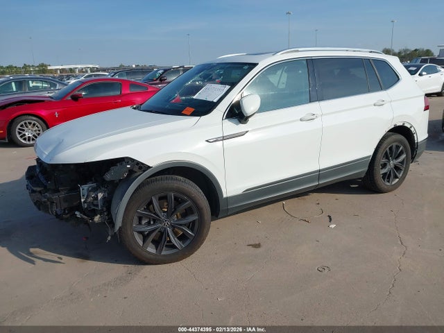 Продаж на аукціоні авто 2022 Volkswagen Tiguan 2.0t Se, vin: 3VV3B7AX4NM046626, номер лоту: 44374395