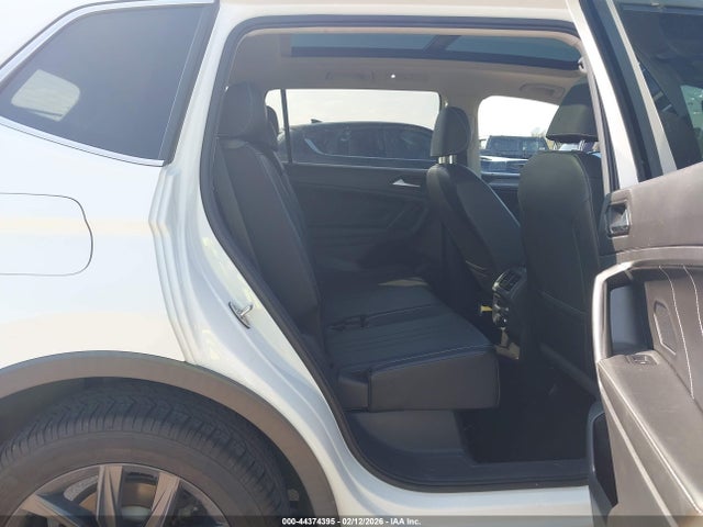 Продаж на аукціоні авто 2022 Volkswagen Tiguan 2.0t Se, vin: 3VV3B7AX4NM046626, номер лоту: 44374395