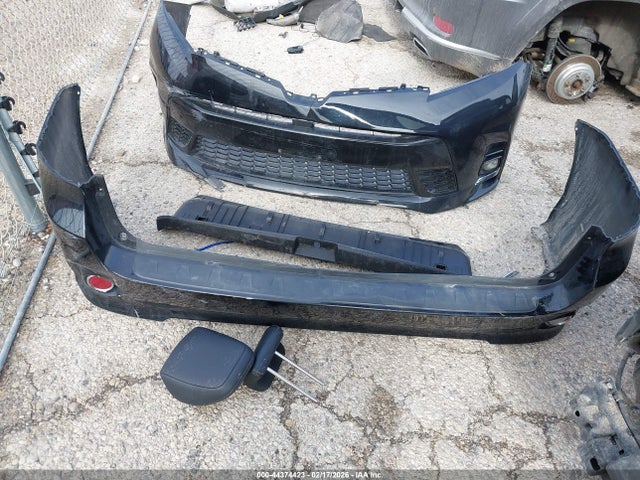 5TDXK3DCXFS563688 Toyota Sienna Se Premium 8 Passenger