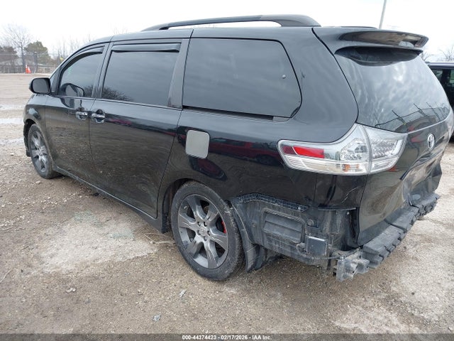 5TDXK3DCXFS563688 Toyota Sienna Se Premium 8 Passenger