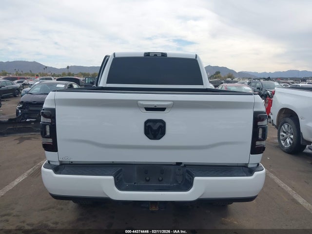 3C6UR5DL4MG518114 RAM 2500 Big Horn 4x4 6&#039;4 Box