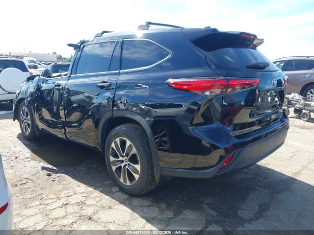 2021 TOYOTA HIGHLANDER 5TDHZRBH1MS535356 Photo 2