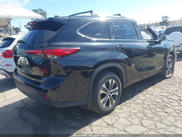 2021 TOYOTA HIGHLANDER 5TDHZRBH1MS535356 Photo 3