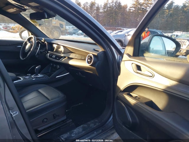 ZASPAKAN8P7D63916 Alfa Romeo Stelvio Sprint Awd