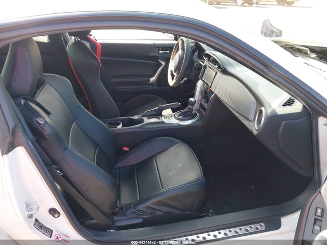 JF1ZNAA11G8707079 Scion Fr-s Release Series 2.0